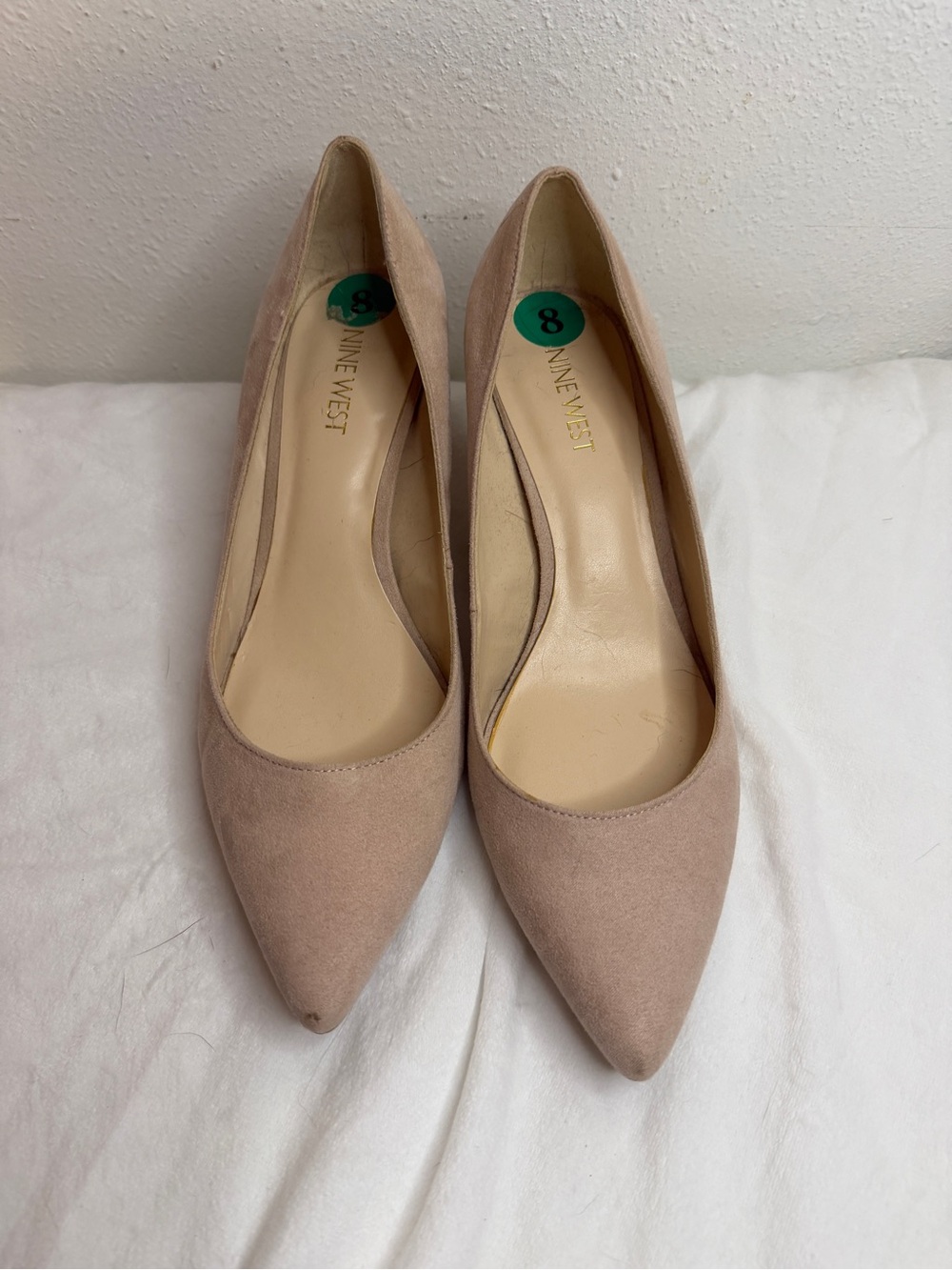Nine West Women’s Size 8 Nude Suede Pointed Toe Kitten Heel Pumps